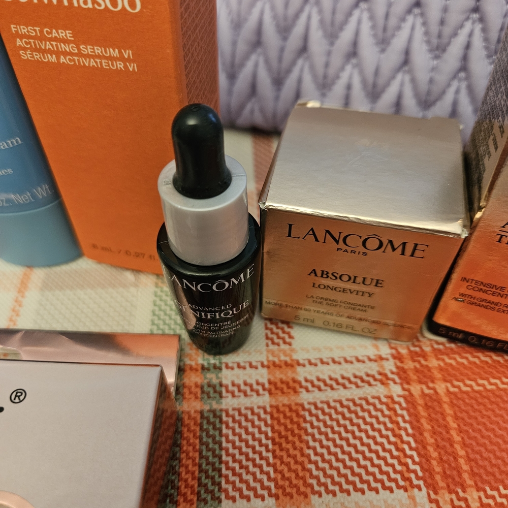 Skincare Bundle 9 Piece Set with Bag - Picture 4 of 9